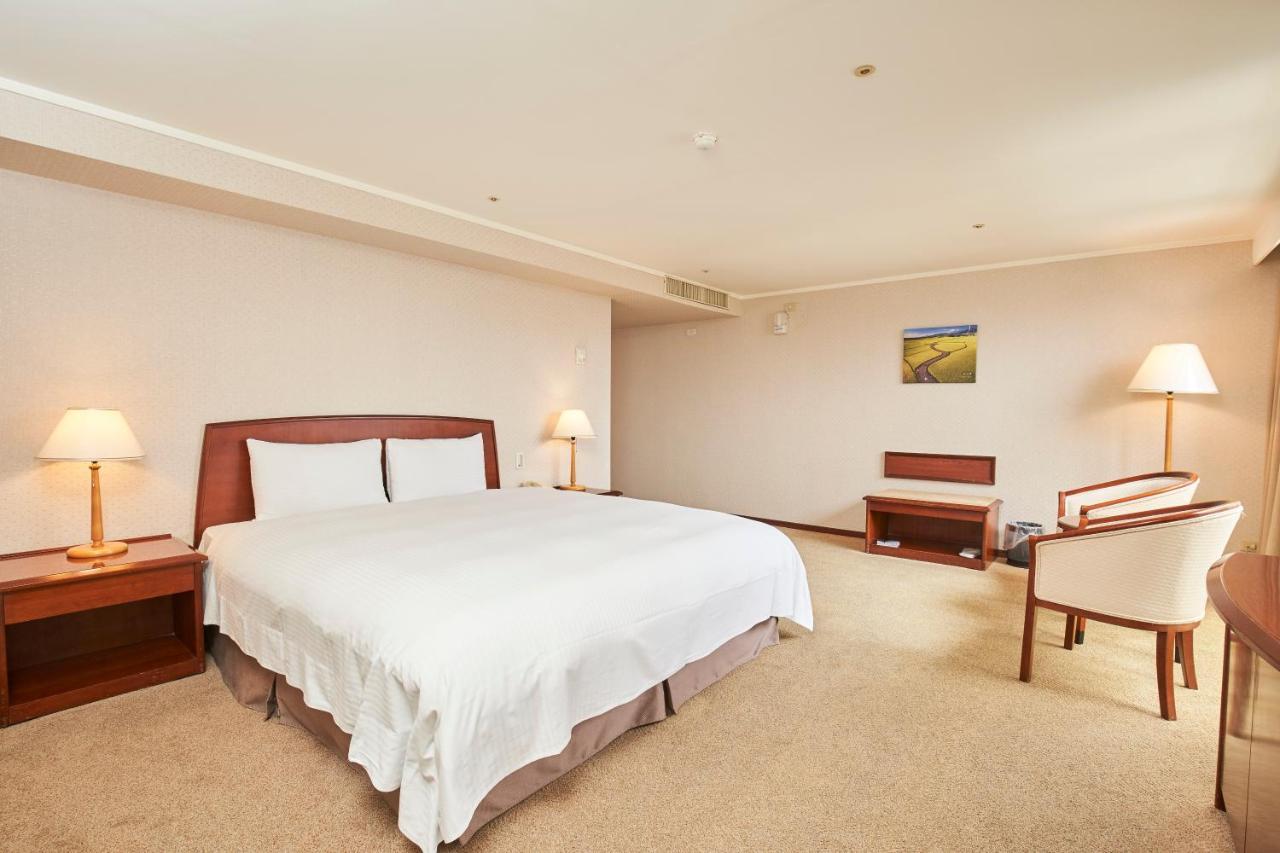 Kavalan Hotel Yilan Bagian luar foto